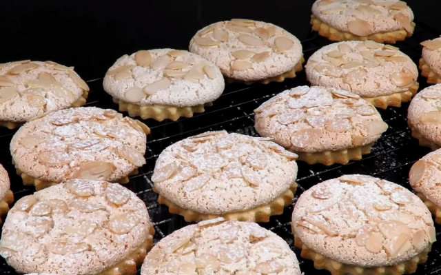 Печиво з мигдальним тестом рецепт з фото покроково і відео 