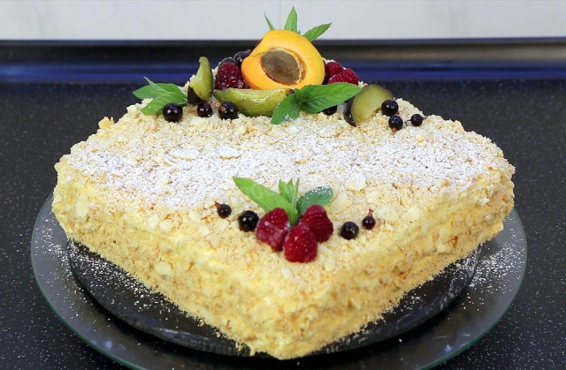 Торт Наполеон з вершковим кремом і ванільним смаком рецепт з фото покроково і відео 