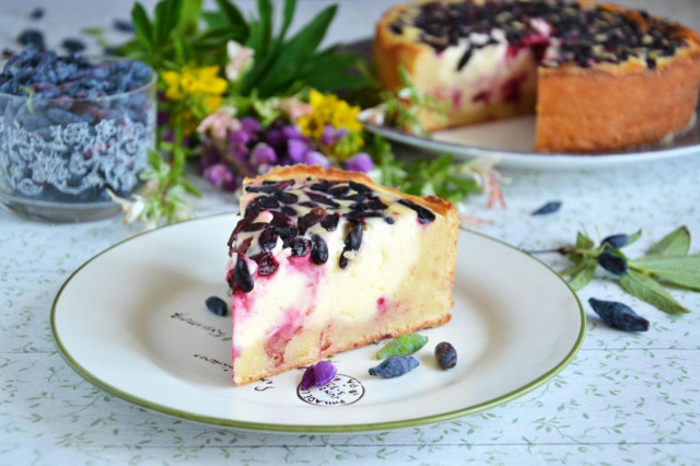 Сирний пиріг зі сметаною і жимолостю рецепт з фото покроково і відео 