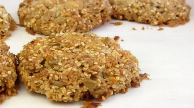 Хрустке вівсяне печиво без борошна з арахісом і насінням рецепт з фото покроково 