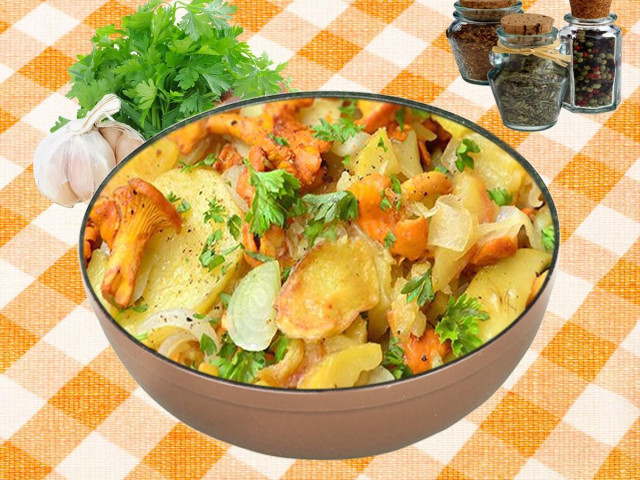 Лисички с картошкой и куриным филе