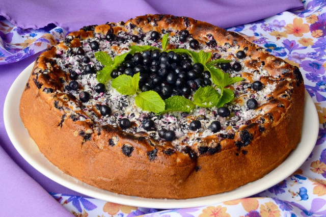 Бісквітний пиріг з ягодами рецепт з фото 