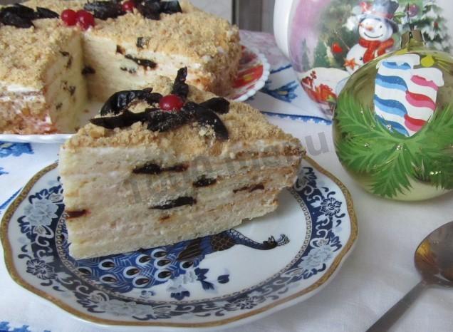 Торт з сирними коржами і чорносливом рецепт з фото покроково 