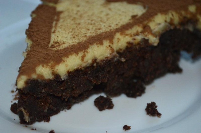 Трюфельний торт з мусом з білого шоколаду рецепт з фото крок за кроком 