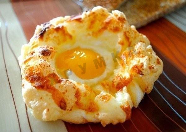 Яйця в пуховому гнізді рецепт з фото покроково 