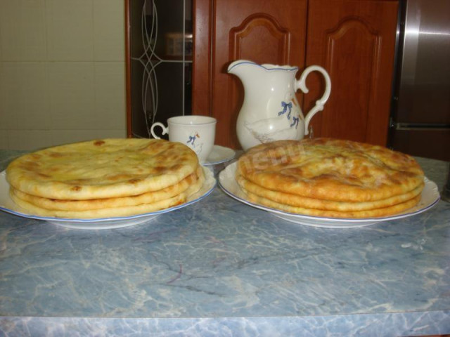 Осетинські пироги з зеленою цибулею рецепт з фото покроково 