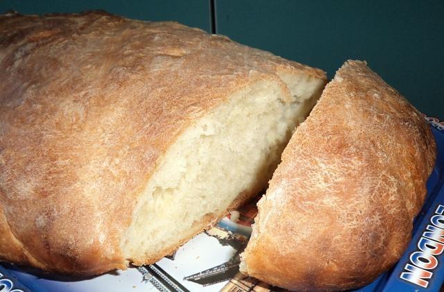 Білий хліб на воді свіжих дріжджах у вигляді батона рецепт з фото покроково 