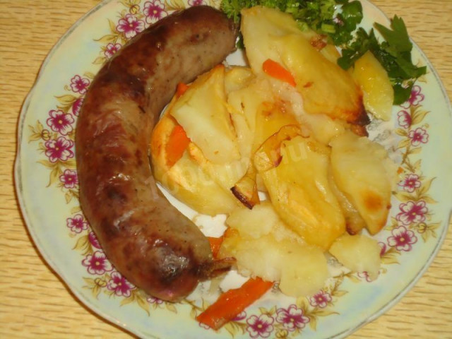 Картопля, запечена з домашньою ковбасою рецепт з фото покроково 