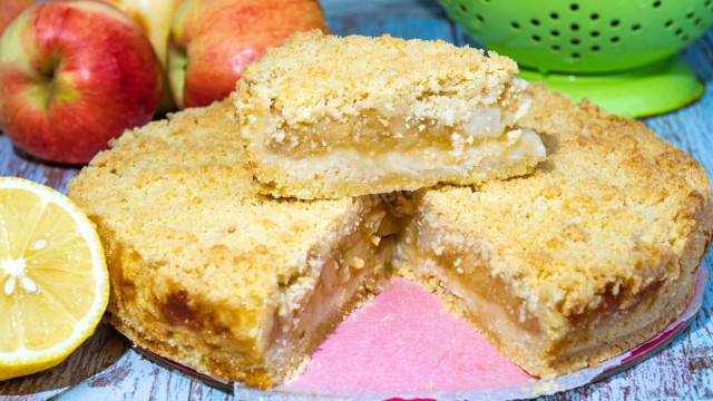 Лінивий яблучний пиріг з цукром і лимоном в духовці рецепт з фото покроково і відео 