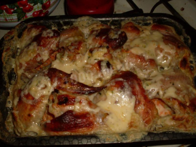 Картопля з курячими крильцями і сиром в духовці рецепт з фото покроково 