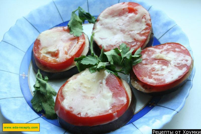 Баклажани в духовці з твердим сиром, помідорами і зеленню рецепт з фото крок за кроком 