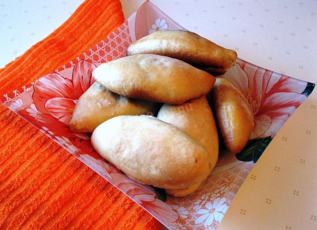 Пиріжки з дріжджового тіста з капустяної начинкою в духовці рецепт з фото покроково 