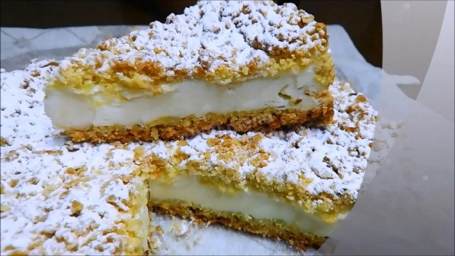 Улюблений пиріг з йогуртно-сметанною начинкою рецепт з фото покроково і відео 