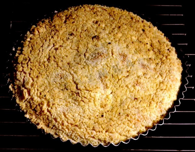 Насипний пиріг на сметані з ніжною сирною начинкою рецепт з фото покроково 