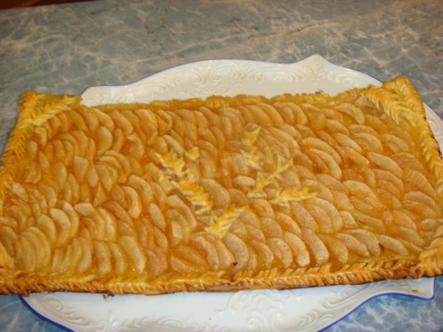 Листковий пиріг з яблуками і джемом рецепт з фото покроково 