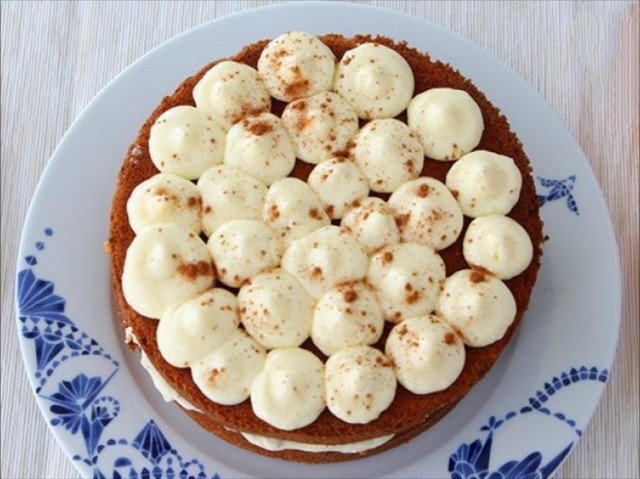 Торт на дріжджах з горіхами родзинками вершковим сиром рецепт з фото покроково 