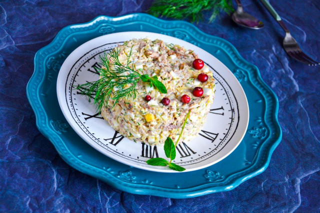 Салат з сайра консервованої і рисом рецепт з фото покроково і відео 