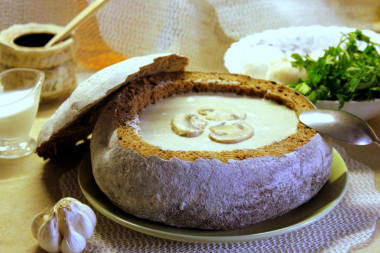 Чешский суп в хлебе