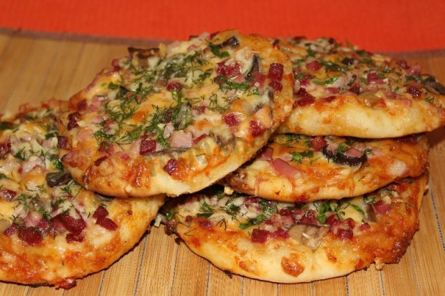 Рецепт тонкого тіста і соусу для італійської піци рецепт з фото покроково 
