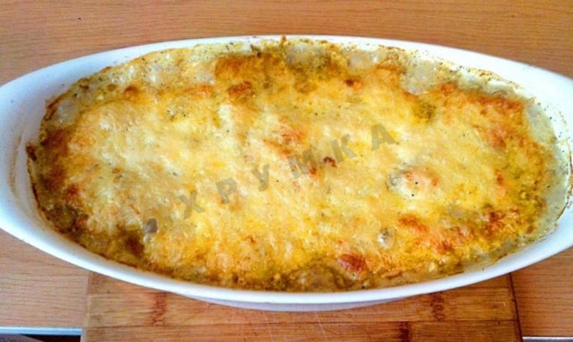 Картопля з курочкою запечена в вершково-часниковому соусі рецепт з фото покроково 