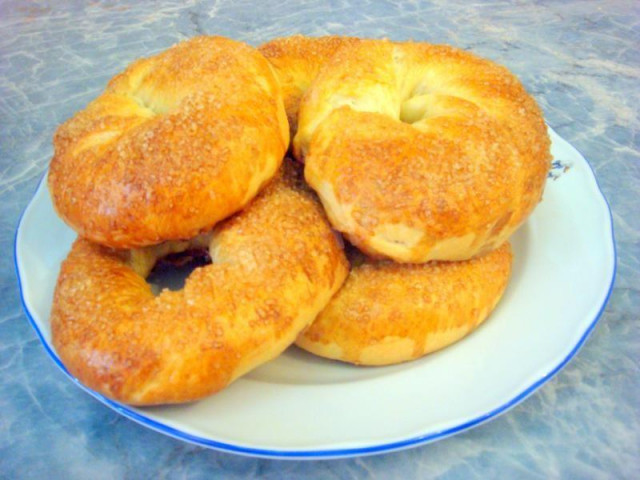 Здобні булочки з коричневим цукром на сніданок рецепт з фото покроково 