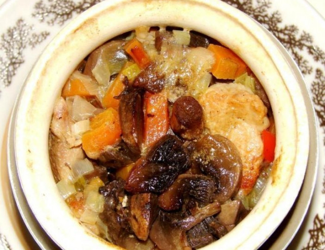 Печеня в горщиках з грибами і яловичиною рецепт з фото покроково 