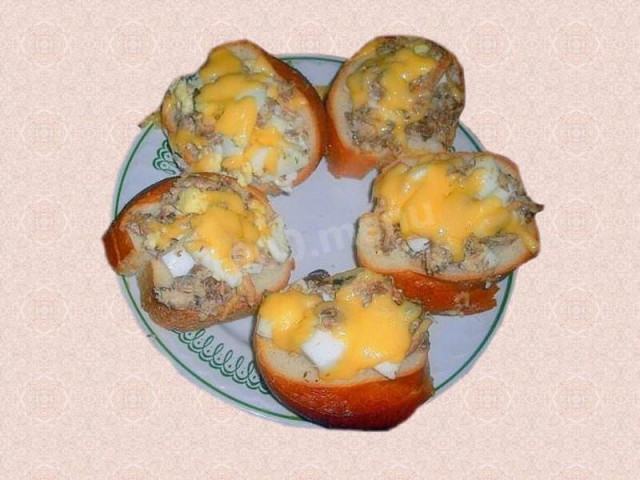 Бутерброди з сайра рибою консервованої, яйцем і сиром рецепт з фото покроково 