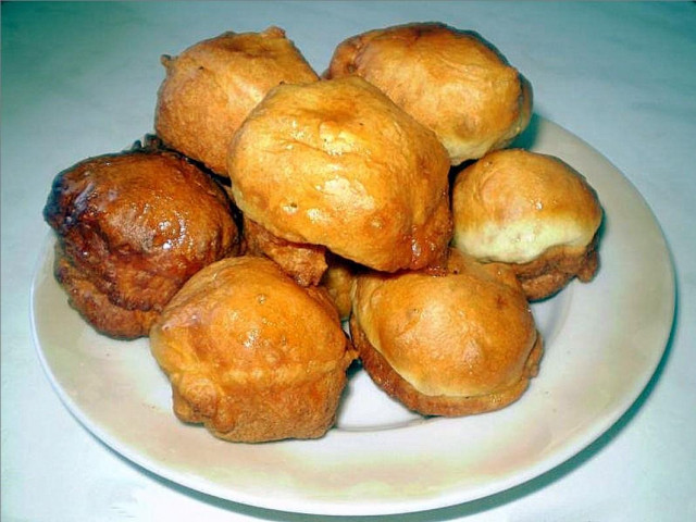 Пончики на кефірі з медом батумські рецепт з фото покроково 