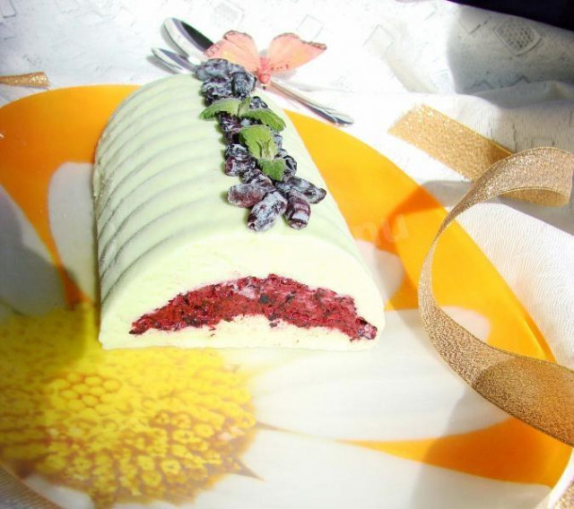 Морозиво-Поліно з фісташками і жимолостю рецепт з фото покроково 