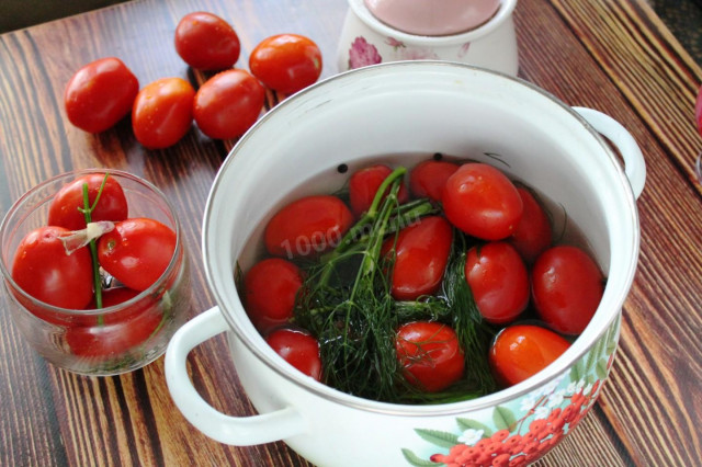 Мочені помідори в каструлі на зиму рецепт з фото покроково 