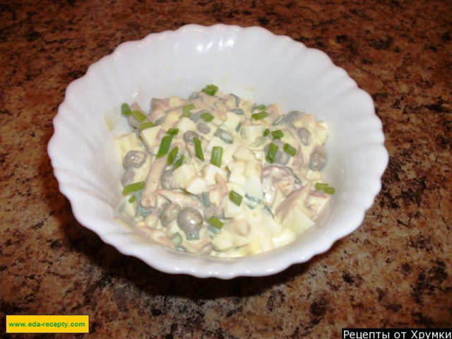 Салат з маринованими грибами рецепт з фото покроково 