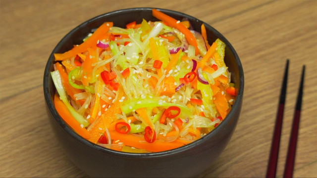 Фунчоза зі свіжими овочами по-корейськи рецепт з фото покроково і відео 