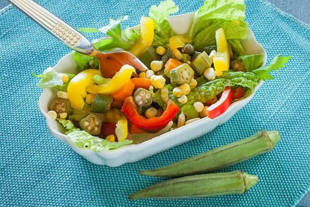 Салат з бамією і свіжими овочами рецепт з фото 