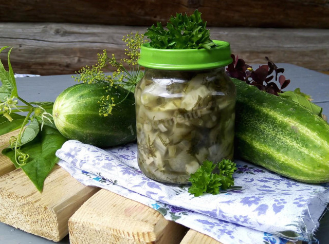 Салат Ніжний з огірків на зиму рецепт з фото покроково 