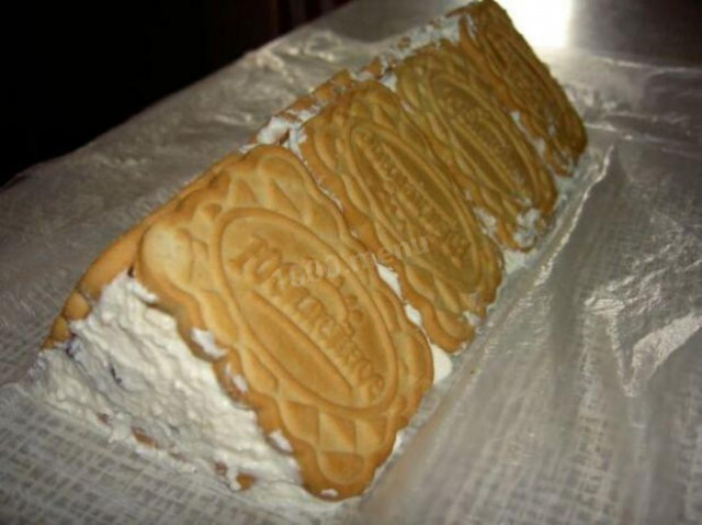 Торт трикутний будиночок з сиру з печивом рецепт з фото крок за кроком 
