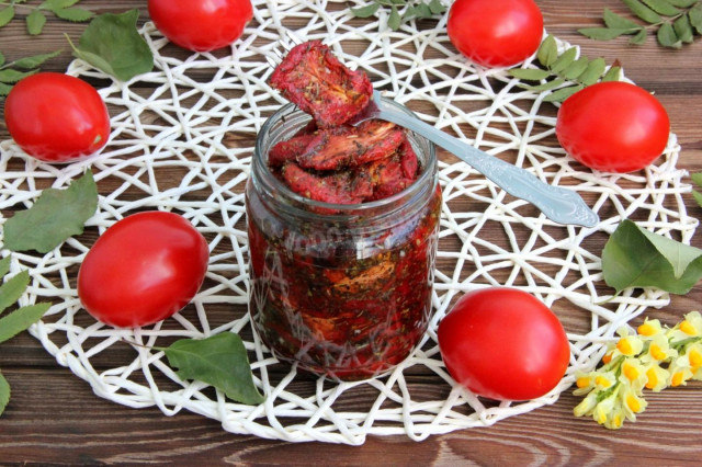В'ялені помідори в духовці на зиму в домашніх умовах і 15 схожих рецептів: фото, калорійність, відгуки 