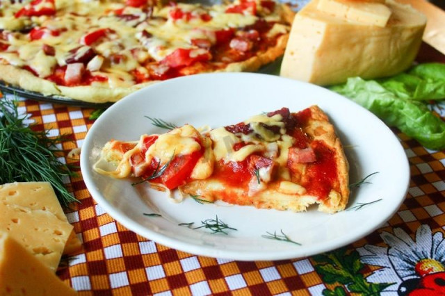 Домашня піца в мікрохвильовці з сиром швидко рецепт з фото покроково 
