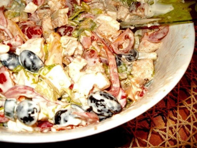 Салат італійський з грінками, помідорами черрі і сиром рецепт з фото покроково 