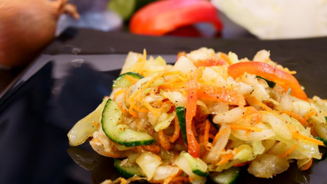 Капустяний салат з болгарським перцем по-корейськи рецепт з фото покроково і відео 