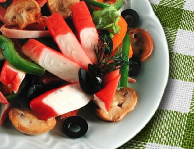 Салат з крабовими паличками рецепт з фото 