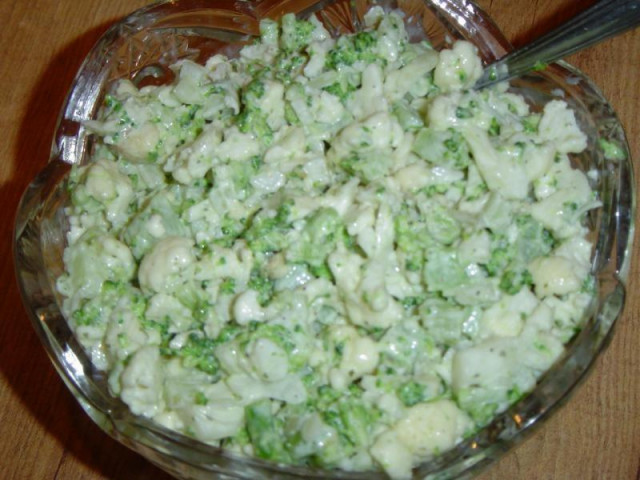 Салат з брокколі і цвітної капусти рецепт з фото покроково 