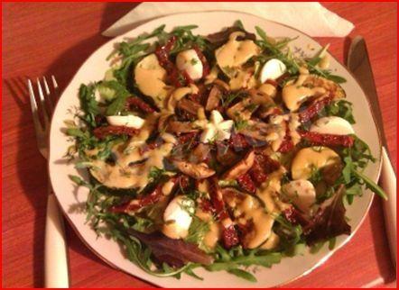 Теплий італійський салат з в'яленими помідорами рецепт з фото покроково 