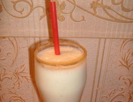 Коктейль з корицею бананами молоком морозивом рецепт з фото покроково 