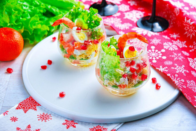 Салат в креманках з креветками порційний святковий рецепт з фото покроково 