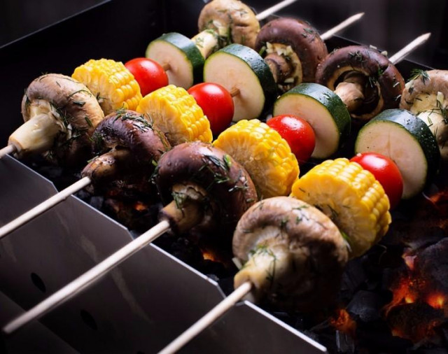 Шашлик з овочів і грибів на мангалі вегетаріанський рецепт з фото покроково 