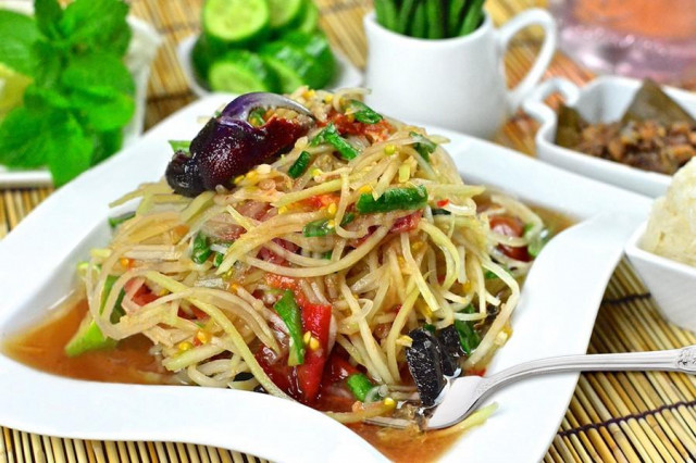 Тайський салат з папайї рецепт з фото 