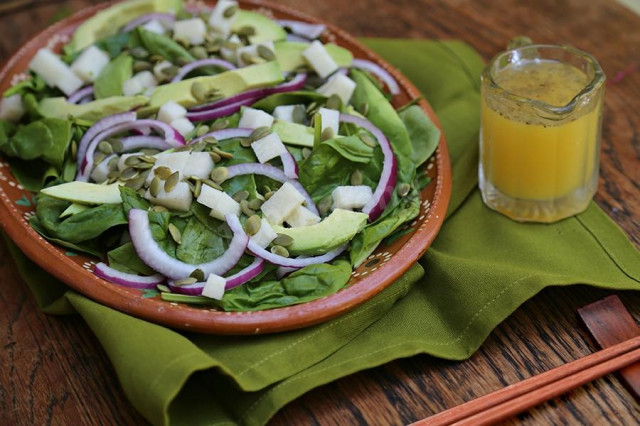 Салат зі шпинатом рецепт з фото 