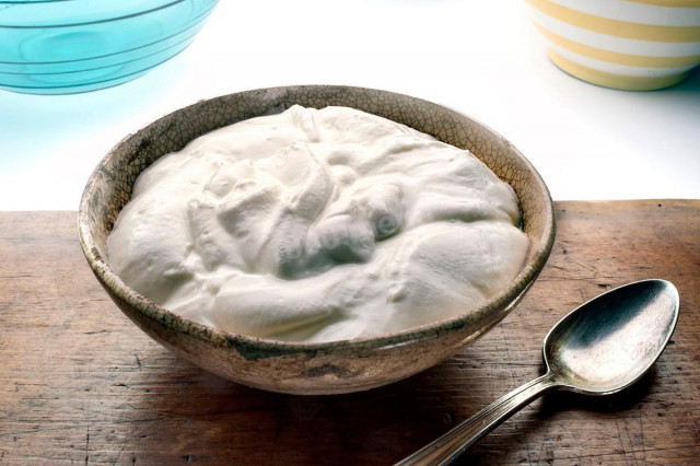 Крем для торта без вершків йогуртовий рецепт з фото 