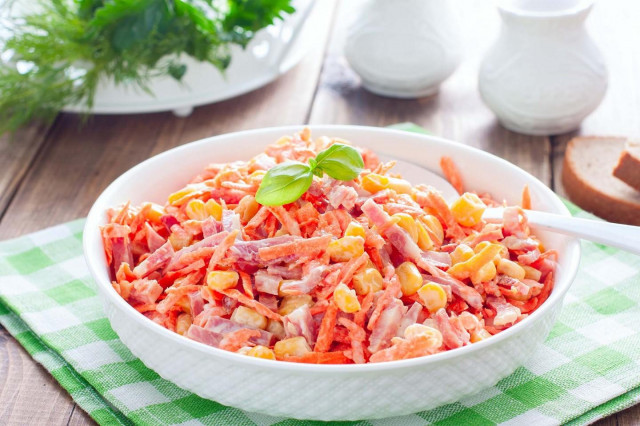 Салат з копченою ковбасою і морквою рецепт з фото покроково і відео 