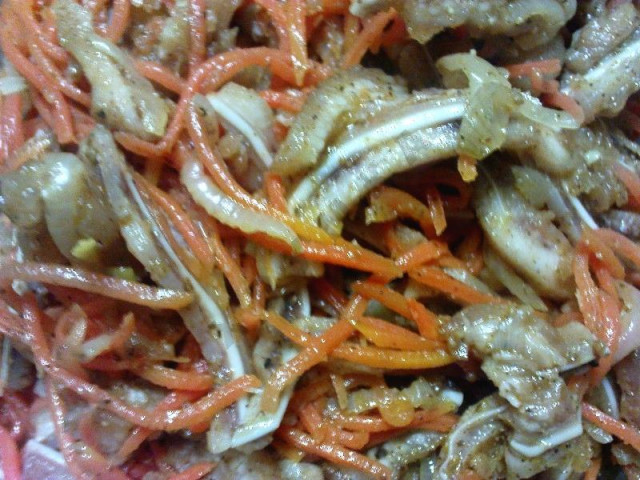 Салат зі свинячих вух по-корейськи рецепт з фото 